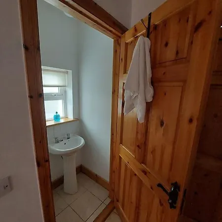 3 Bed Semi-detached House In A Quite Estate Σπίτι διακοπών Bruff