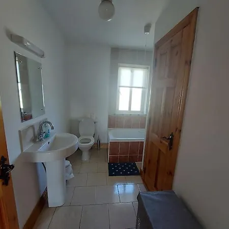 Σπίτι διακοπών 3 Bed Semi-detached House In A Quite Estate *