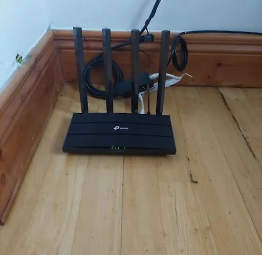 3 Bed Semi-detached House In A Quite Estate Bruff