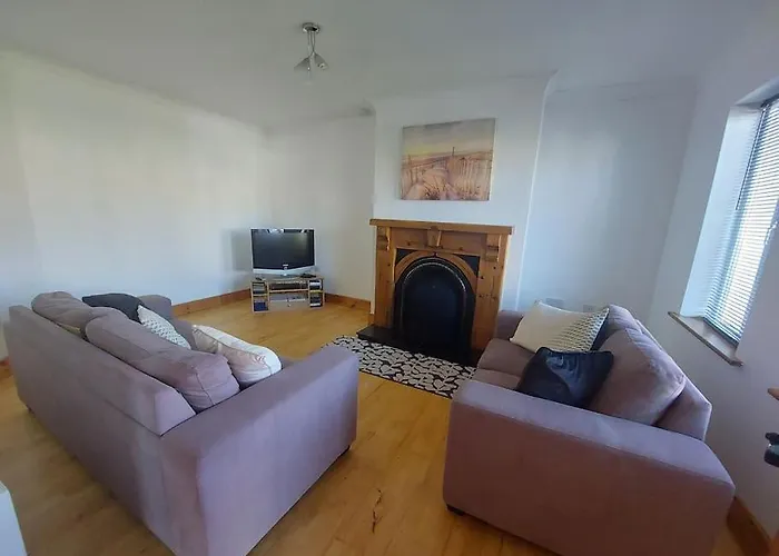 3 Bed Semi-detached House In A Quite Estate * Bruff