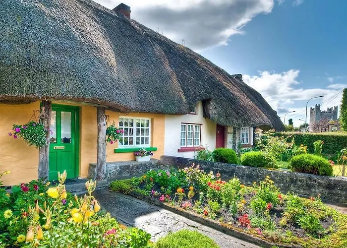 3 Bed Semi-detached House In A Quite Estate * Bruff