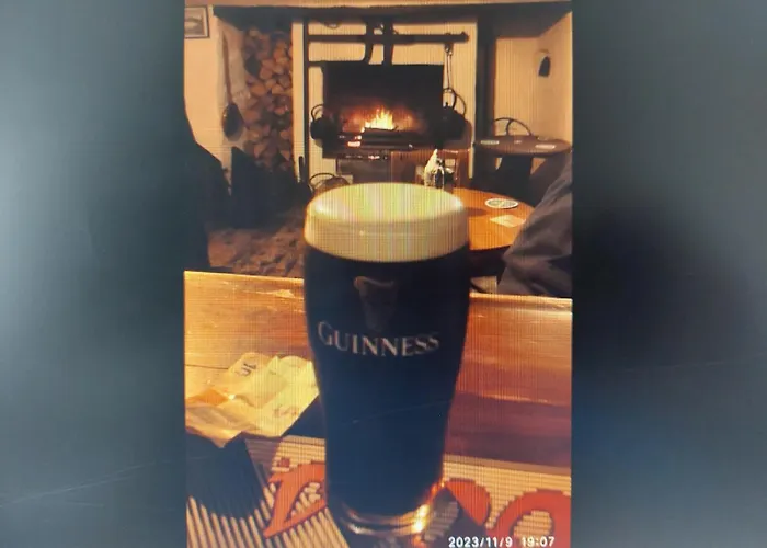 3 Bed Semi-detached House In A Quite Estate *